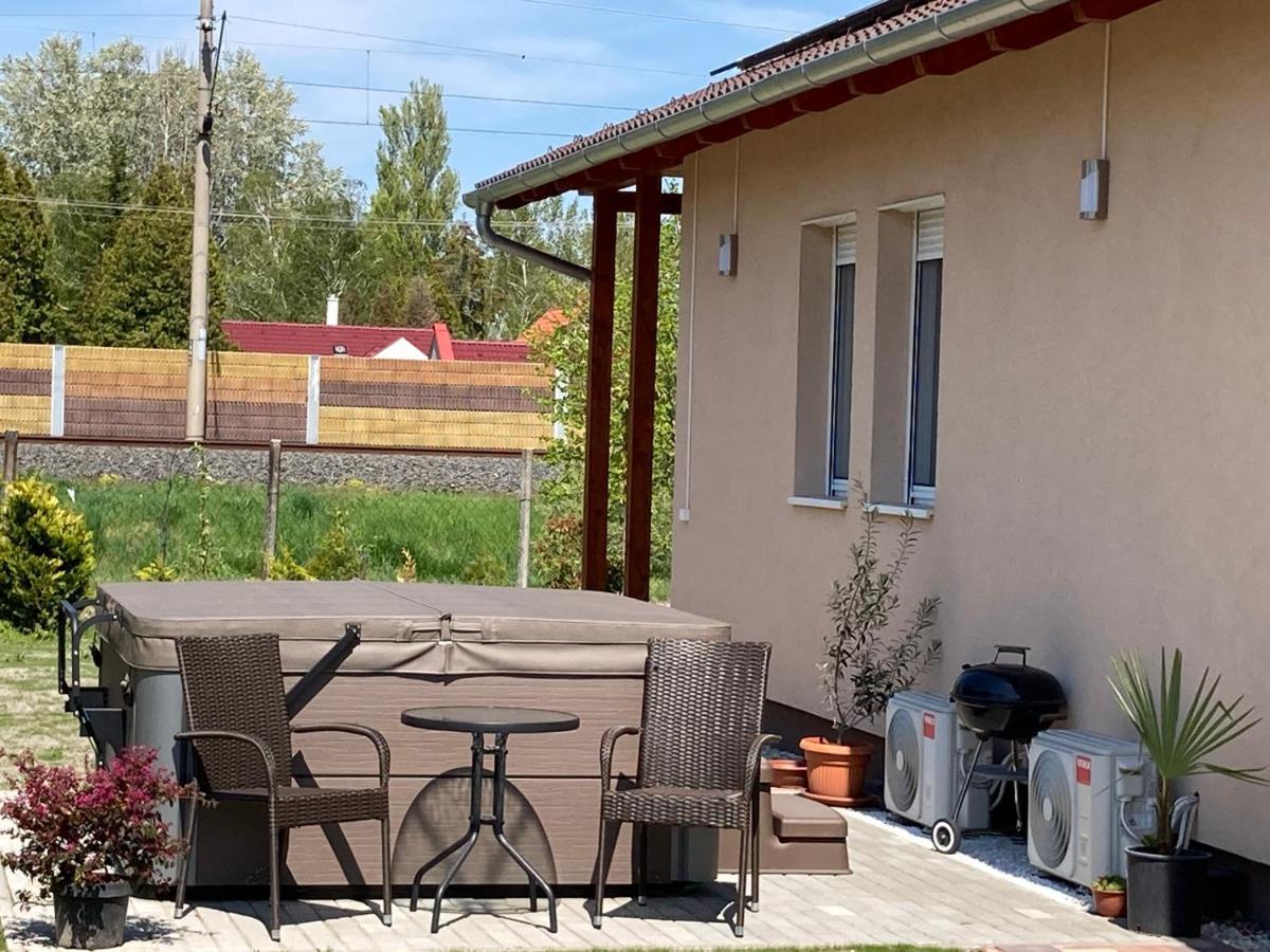 BalatonmáriafürdőKonrad Apartman别墅 外观 照片